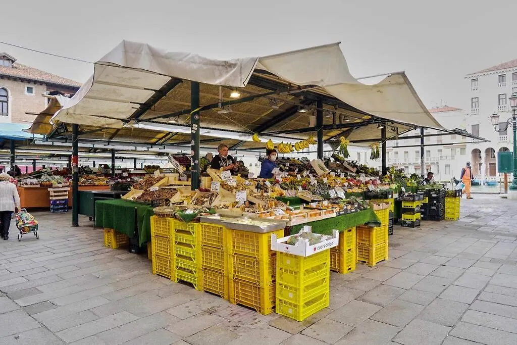 Daire Appartamento A Rialto, Calle Della Madonna Venedik